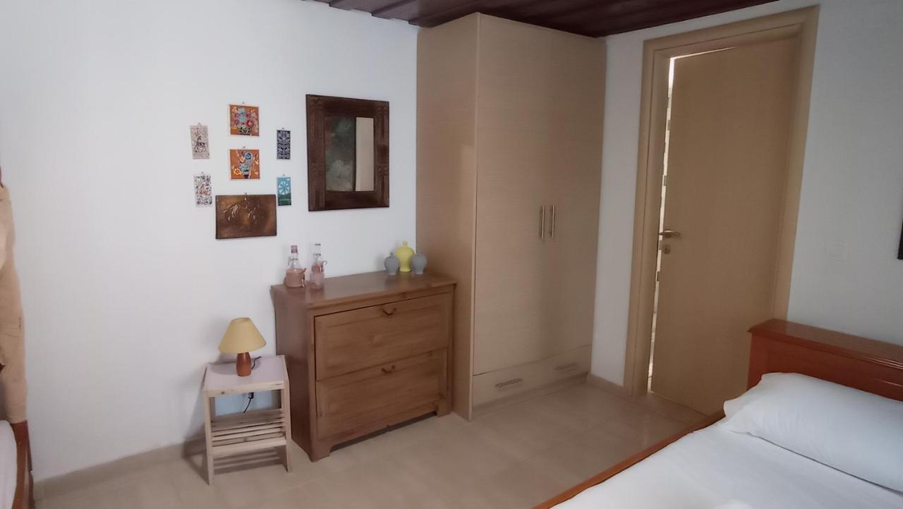 Villatzer - Traditional House With Fireplace And Garden Ferienhaus