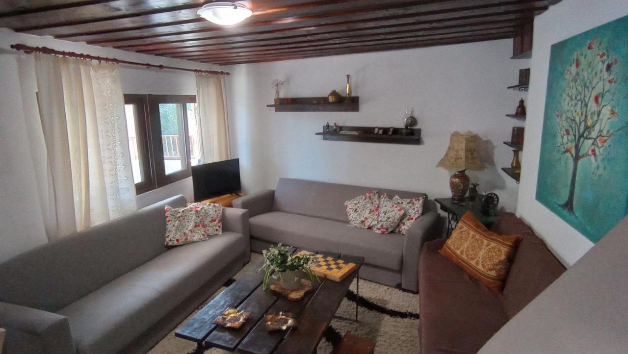 Villatzer - Traditional House With Fireplace And Garden Ferienhaus *
